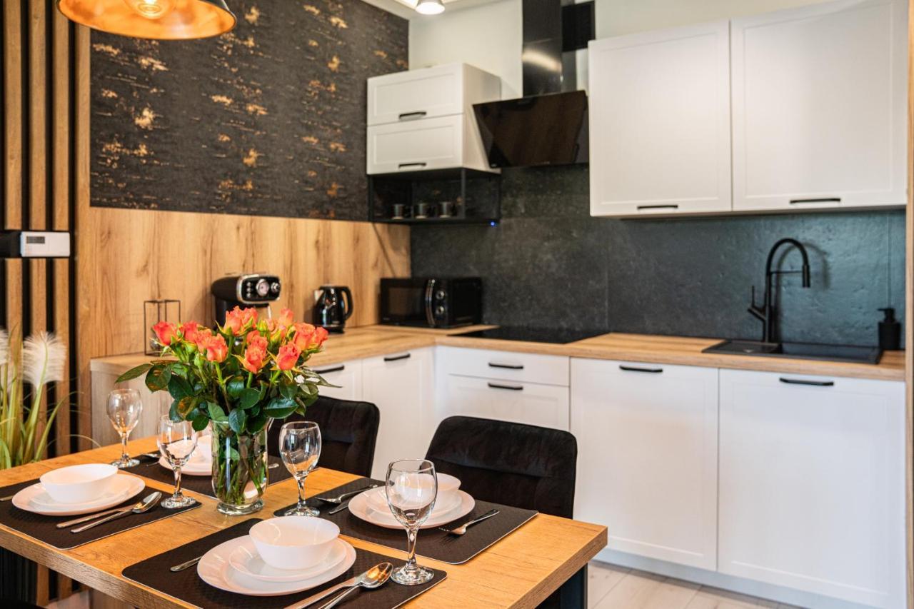 Apartamento Apartament Duzy Staw Jelenia Góra Exterior foto