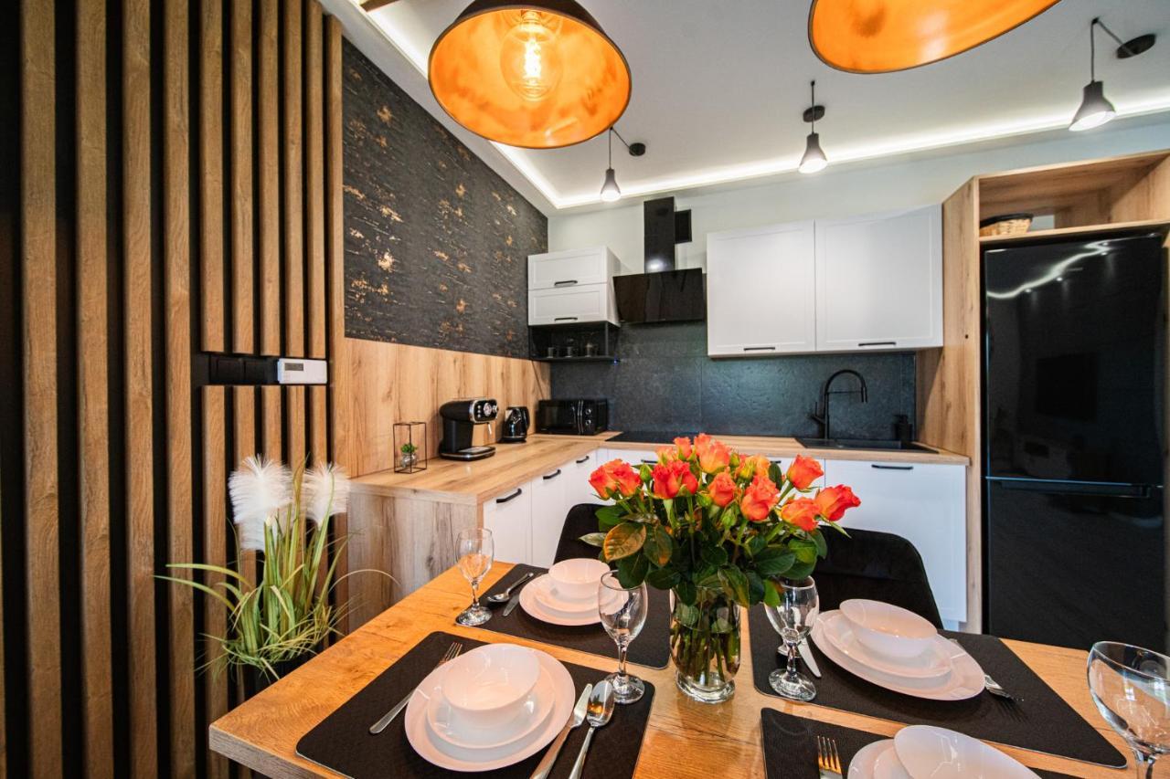 Apartamento Apartament Duzy Staw Jelenia Góra Exterior foto