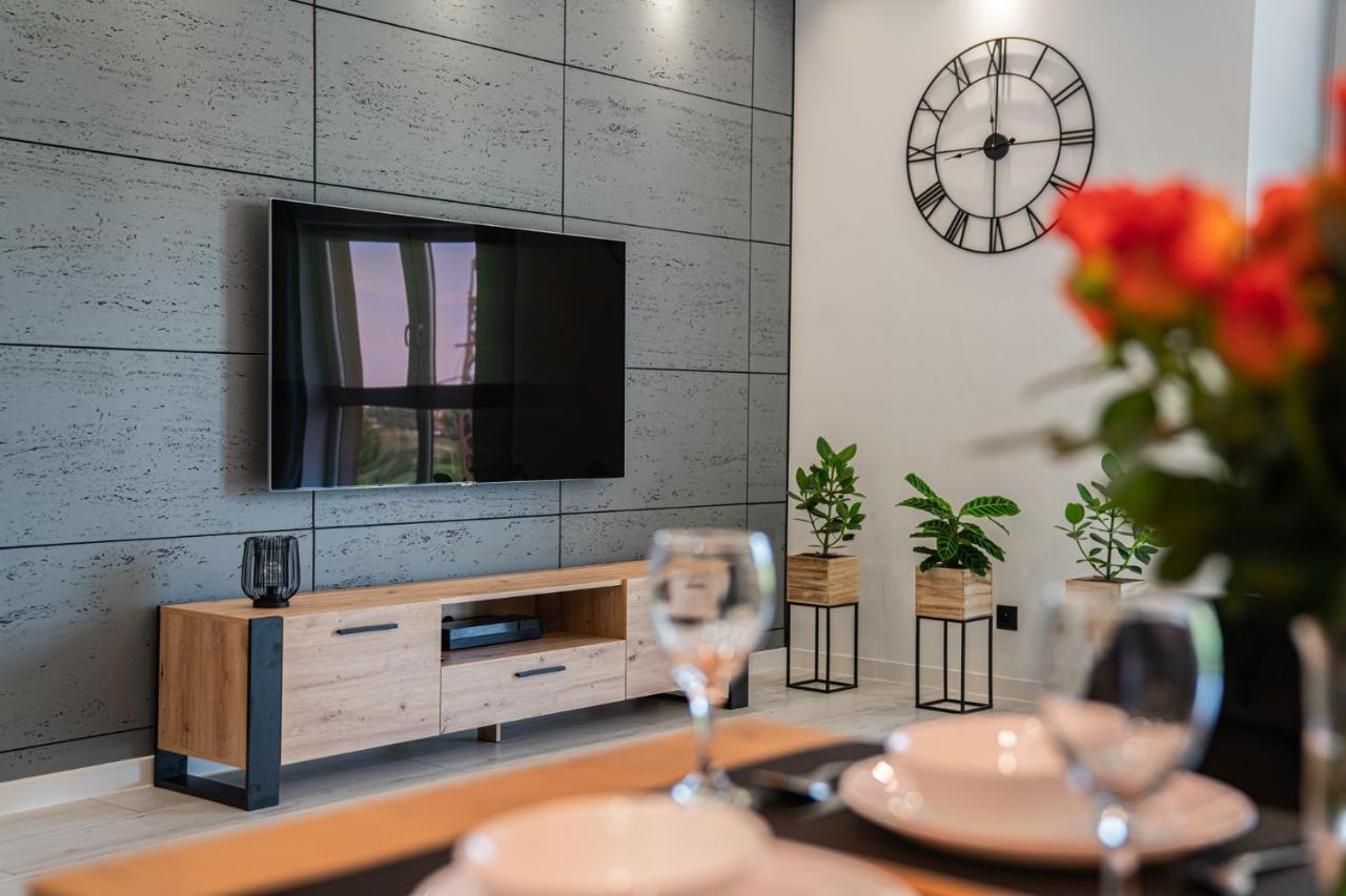Apartamento Apartament Duzy Staw Jelenia Góra Exterior foto