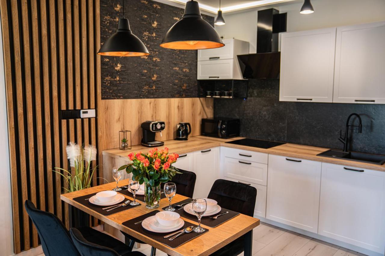 Apartamento Apartament Duzy Staw Jelenia Góra Exterior foto